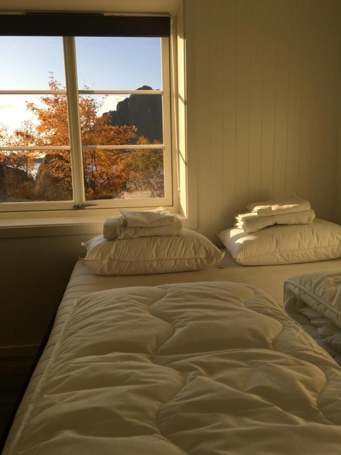 Lofoten Sea Lodge Sennesvik Bagian luar foto